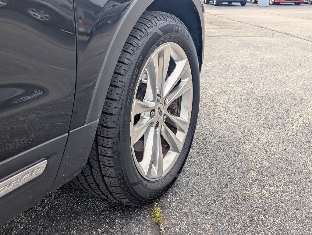 Used 2018 Ford Explorer XLT w/ Equipment Group 202A FWD image 31