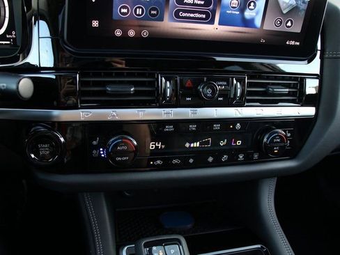 New 2026 Nissan Pathfinder Platinum image 23