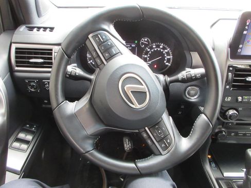 Used 2023 Lexus GX 460 w/ Black Line Special Edition AWD/4WD image 37