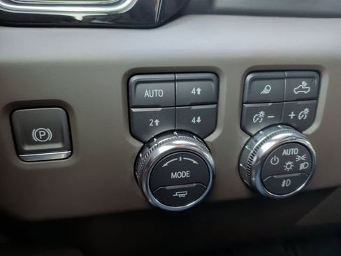 Used 2023 GMC Sierra 1500 Denali w/ Denali Reserve Package AWD/4WD image 26