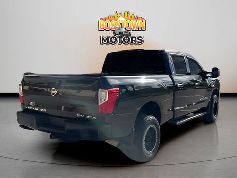 Used 2017 Nissan Titan SV AWD/4WD image 7
