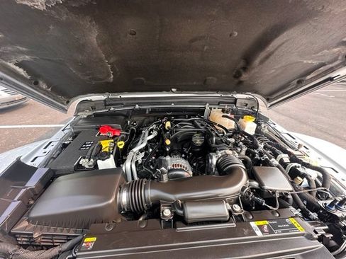 Used 2023 Jeep Gladiator Rubicon w/ Cold Weather Group AWD/4WD image 17