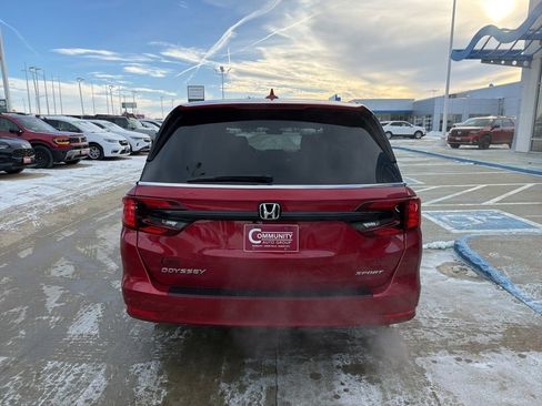Certified 2023 Honda Odyssey Sport image 11