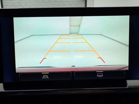 Used 2022 Chevrolet Silverado 1500 LT w/ Protection Package RWD image 23