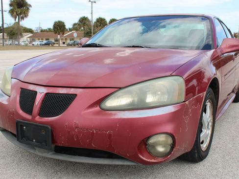Used 2004 Pontiac Grand Prix GT w/ Drivers Package image 2