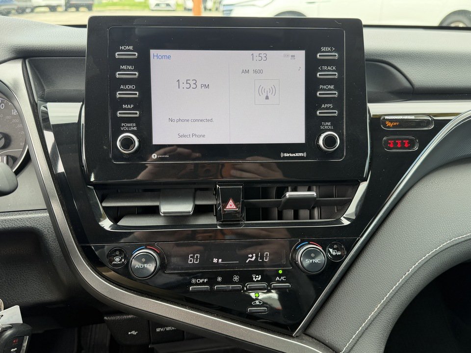Used 2022 Toyota Camry SE FWD image 15