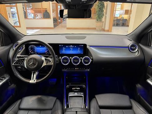 Used 2025 Mercedes-Benz GLA 250 image 10