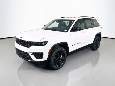 New 2025 Jeep Grand Cherokee Limited w/ Black Appearance Package image 3