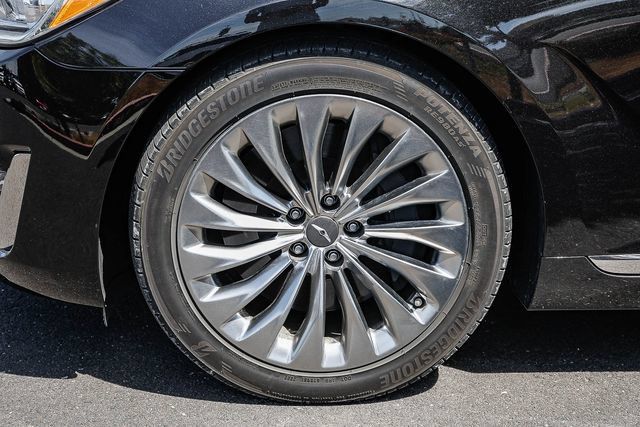 Used 2019 Genesis G90 5.0 Ultimate RWD image 11