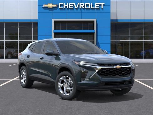 New 2026 Chevrolet Trax LS w/ LS Convenience Package FWD image 7