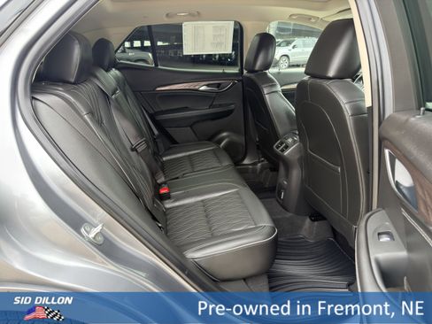 Certified 2021 Buick Envision Avenir w/ Technology Package II AWD/4WD image 18