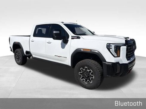 Used 2024 GMC Sierra 2500 AT4X AWD/4WD image 2