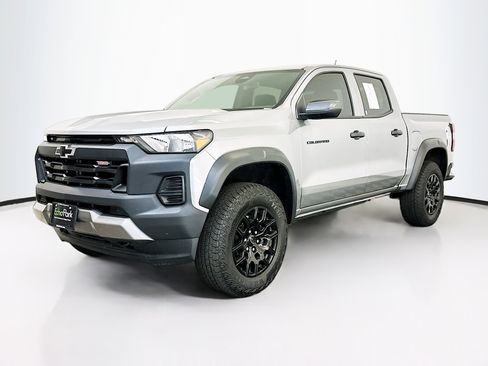 Used 2025 Chevrolet Colorado Trail Boss image 3