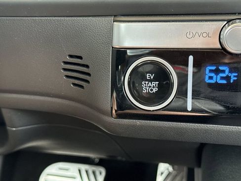 Used 2023 Hyundai Ioniq 6 Limited image 20