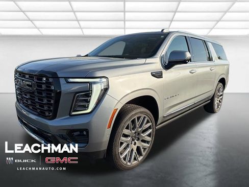 Certified 2025 GMC Yukon XL Denali Ultimate image 9