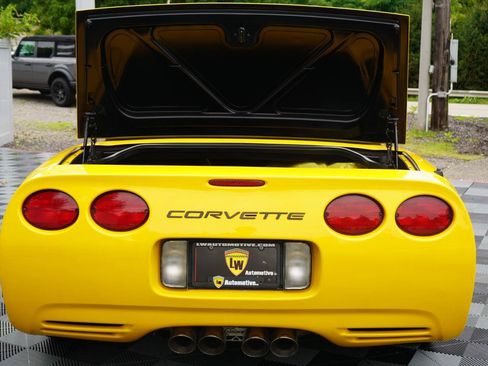 Used 2000 Chevrolet Corvette Convertible w/ Memory Pkg RWD image 87