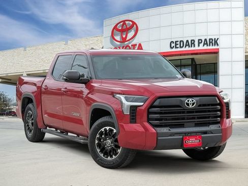 Used 2022 Toyota Tundra SR5 w/ SR5 Premium Package AWD/4WD image 1