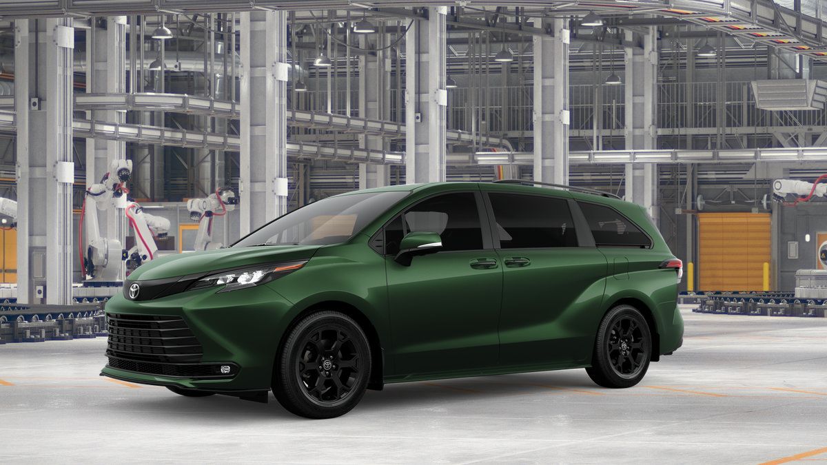 New 2026 Toyota Sienna XLE Woodland Edition AWD/4WD image 4