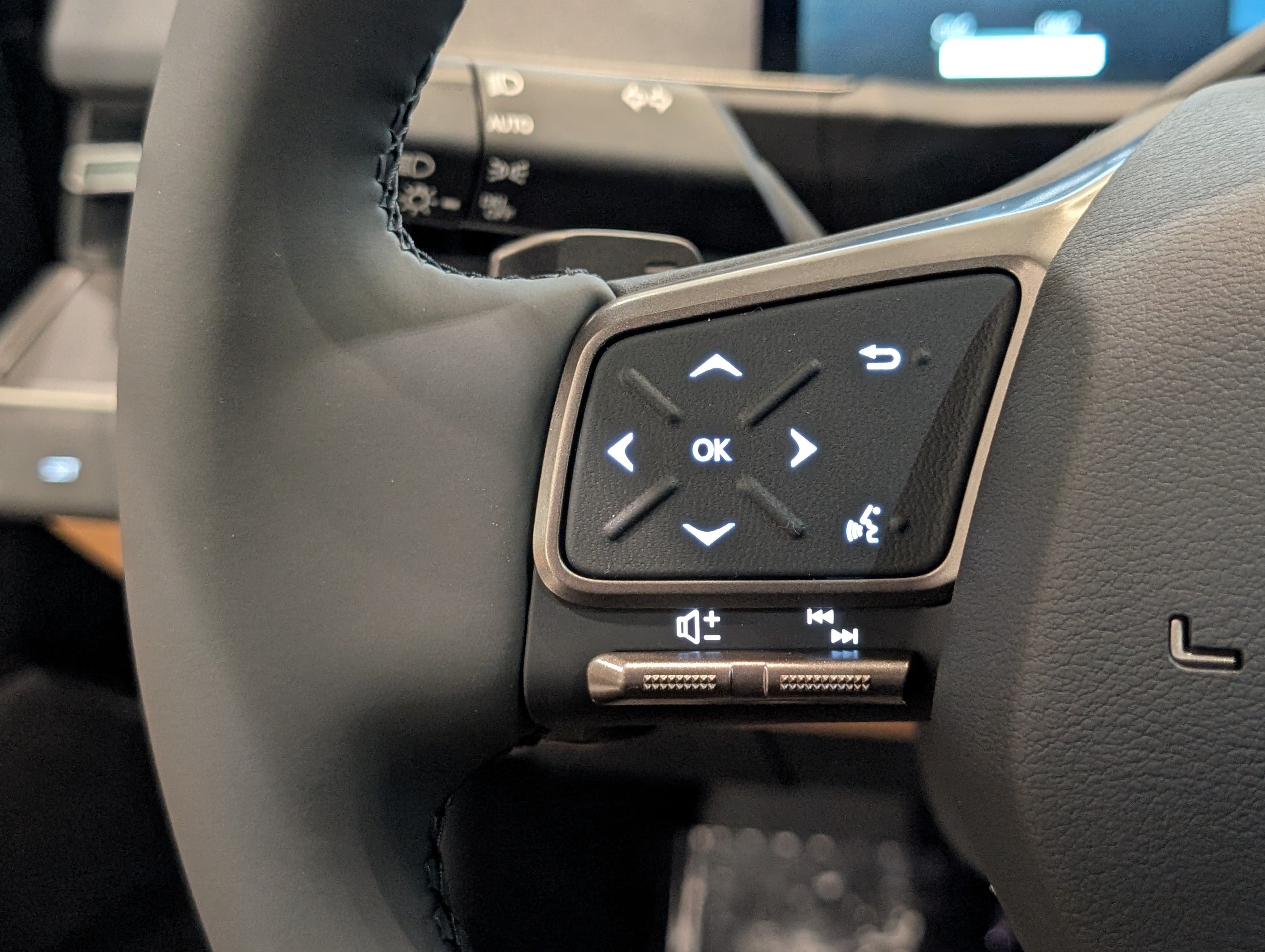 New 2026 Lexus ES 500e w/ Convenience Package AWD/4WD image 20