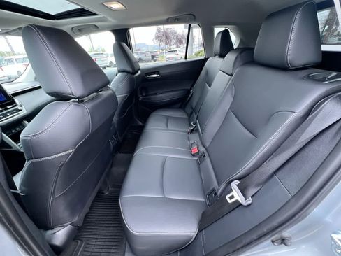 Used 2024 Toyota Corolla Cross XLE w/ Convenience Package image 23