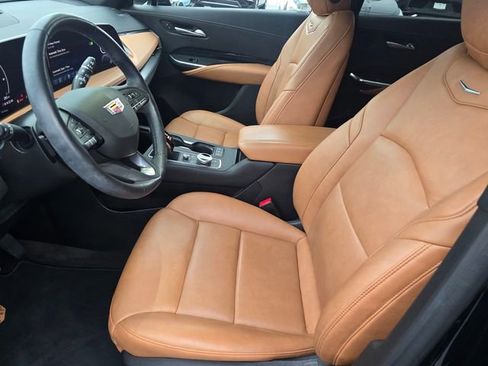 Used 2024 Cadillac XT4 Premium Luxury w/ Active Safety Package FWD image 21