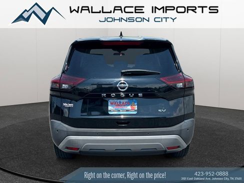 Used 2021 Nissan Rogue SV FWD image 4