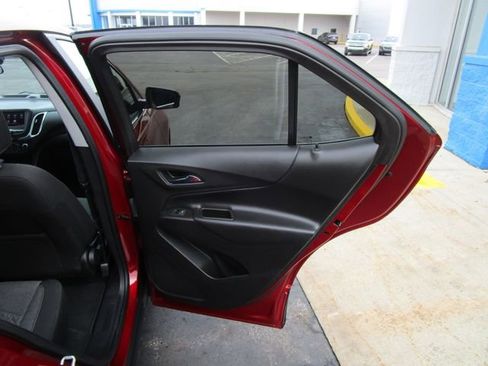 Used 2023 Chevrolet Equinox LT AWD/4WD image 25
