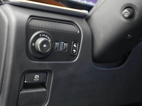 Used 2022 Jeep Grand Wagoneer Series III AWD/4WD image 22