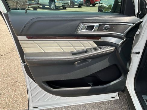 Used 2016 Ford Explorer Platinum AWD/4WD image 15