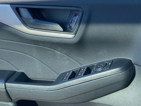 Used 2022 Ford Escape SE w/ Convenience Package image 18