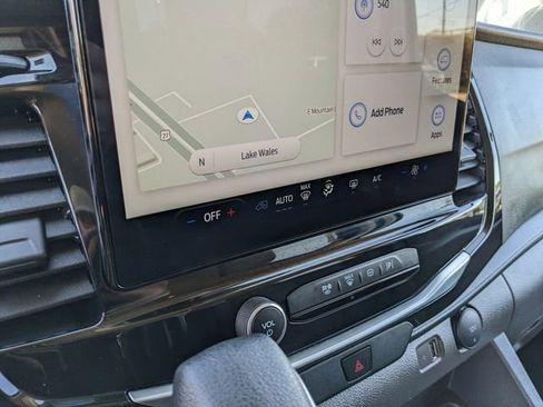 Used 2025 Ford Transit 350 XLT image 24