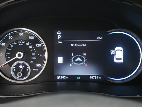 Used 2023 Genesis GV70 2.5T w/ Select Package AWD/4WD image 18