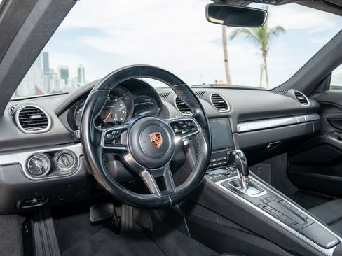 Used 2018 Porsche 718 Cayman RWD image 24
