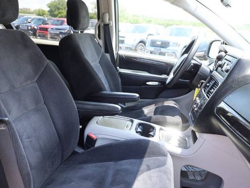 Used 2014 Dodge Grand Caravan SXT FWD image 15