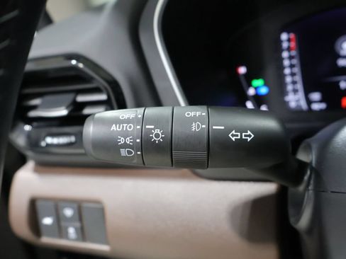 Used 2024 Honda Pilot Elite image 38
