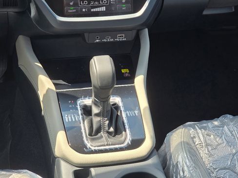 Used 2025 Subaru Forester Limited image 15