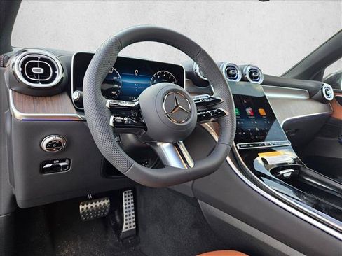 New 2026 Mercedes-Benz GLC 300 4MATIC image 3