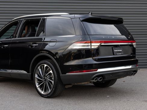 Used 2020 Lincoln Aviator Reserve w/ Equipment Group 202A image 9