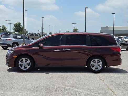 Used 2020 Honda Odyssey EX image 3