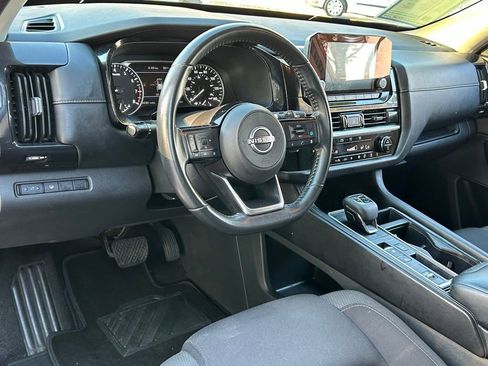 Used 2023 Nissan Pathfinder SV image 42