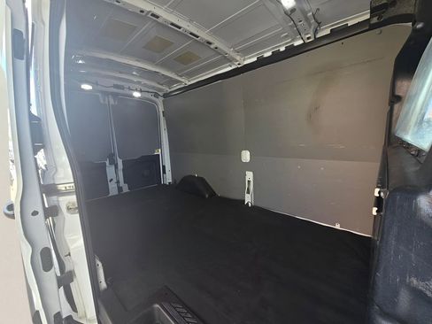 Used 2022 Ford E-Transit Medium Roof RWD image 41