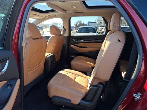 Used 2018 Buick Enclave Essence w/ LPO, Hit The Road Package image 10