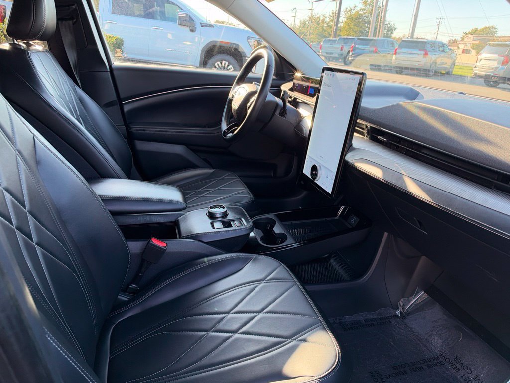 Used 2022 Ford Mustang Mach-E Select AWD/4WD image 11