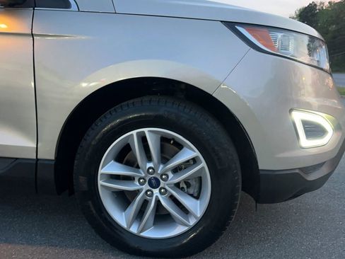 Used 2017 Ford Edge SEL w/ Equipment Group 201A AWD/4WD image 11