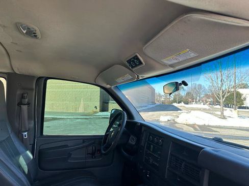 Used 2011 Chevrolet Express 3500 LS image 11