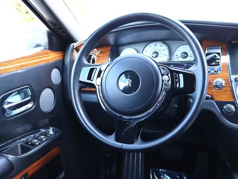 Used 2011 Rolls-Royce Ghost RWD image 21
