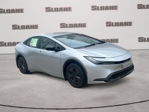 New 2026 Toyota Prius LE FWD image 7