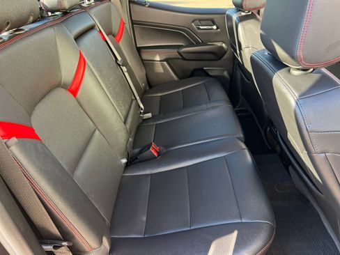 Used 2023 Chevrolet Colorado Z71 w/ Z71 Convenience Package 2 image 18