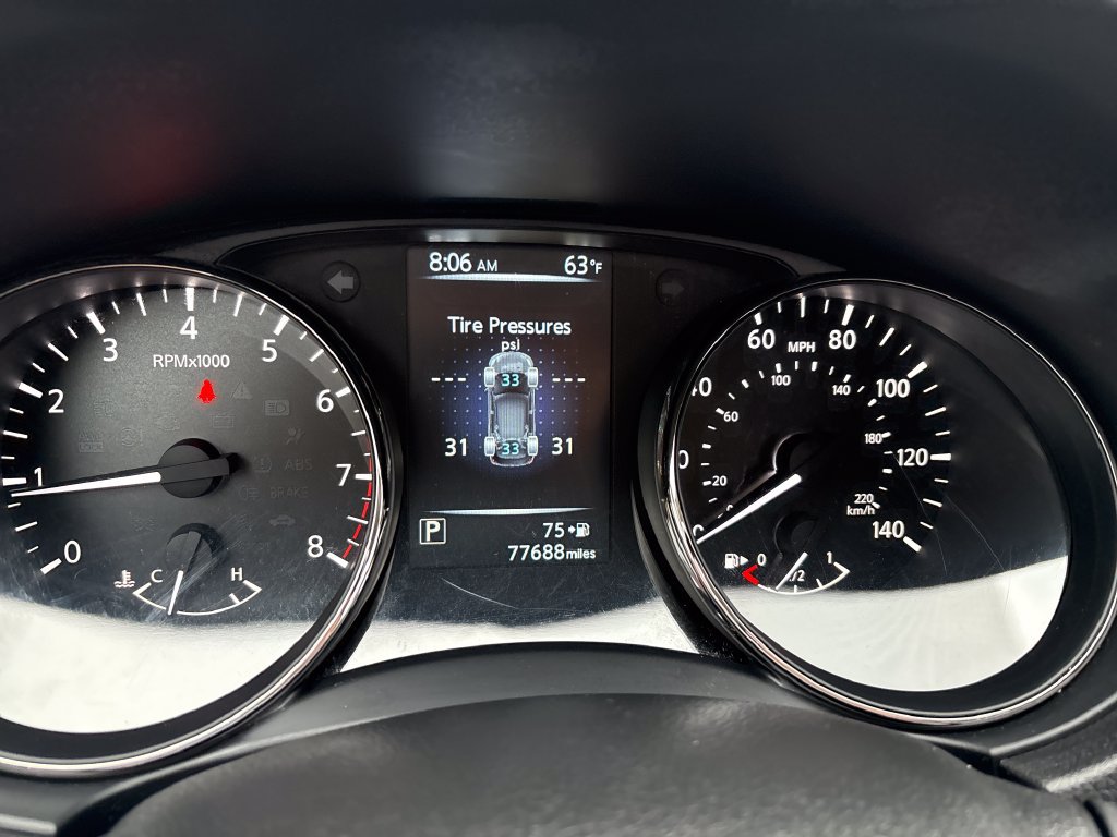 Used 2017 Nissan Rogue SV AWD/4WD image 15
