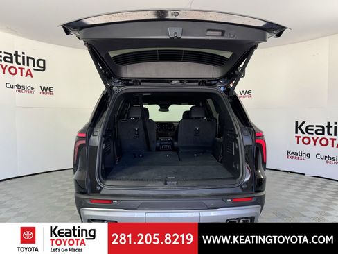 Used 2026 Chevrolet Traverse LT image 16